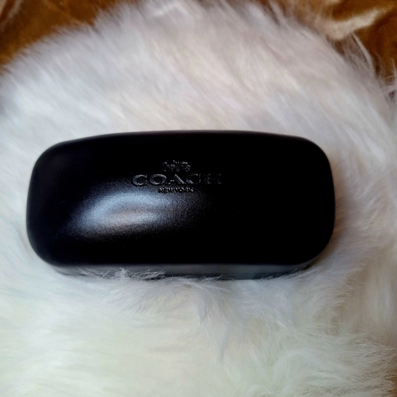 Coach Women's Round Sunglasses - Picture 4 of 6